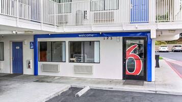 Entrée de l’hébergement