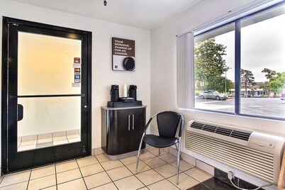 Motel 6 Watsonville, CA - Monterey Area