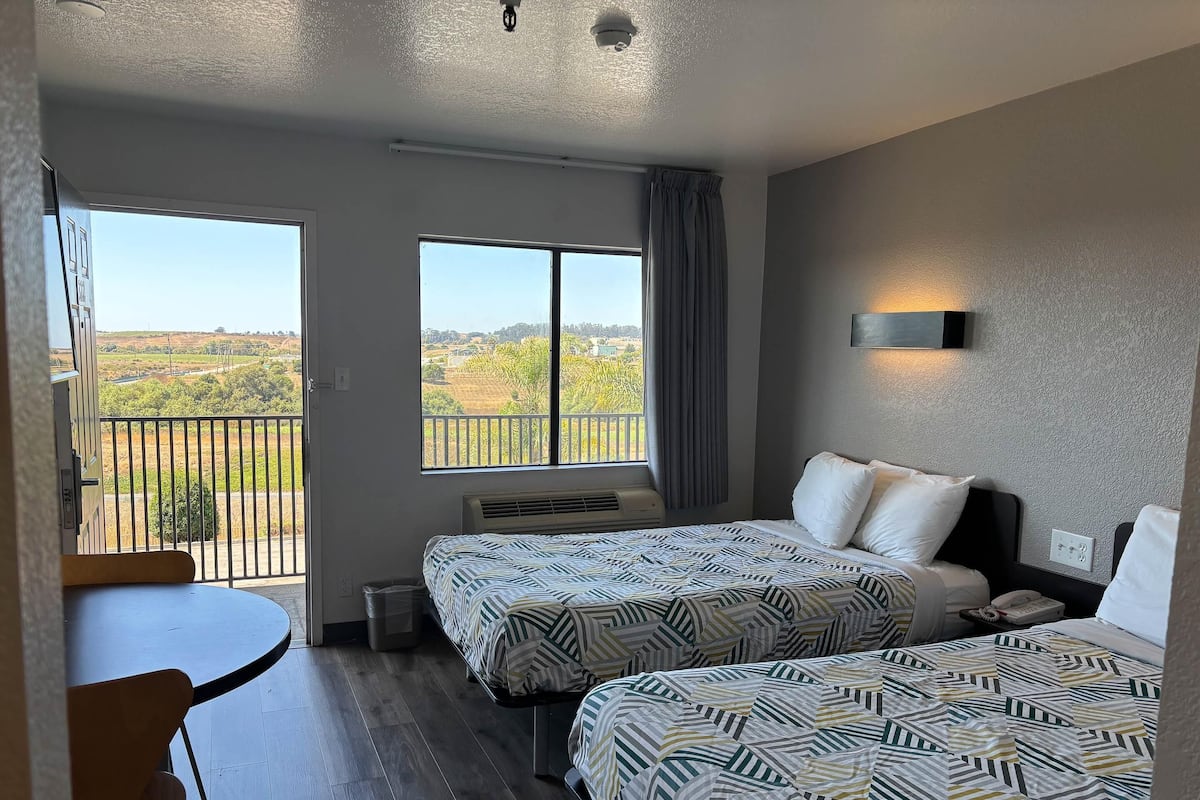 Wifi gratis y ropa de cama