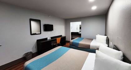 Motel 6 Webster, TX - Houston - Nasa Lake