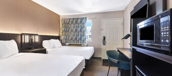 Motel 6 Kirkland, WA - North Kirkland