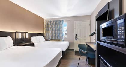 Motel 6 Kirkland, WA - North Kirkland