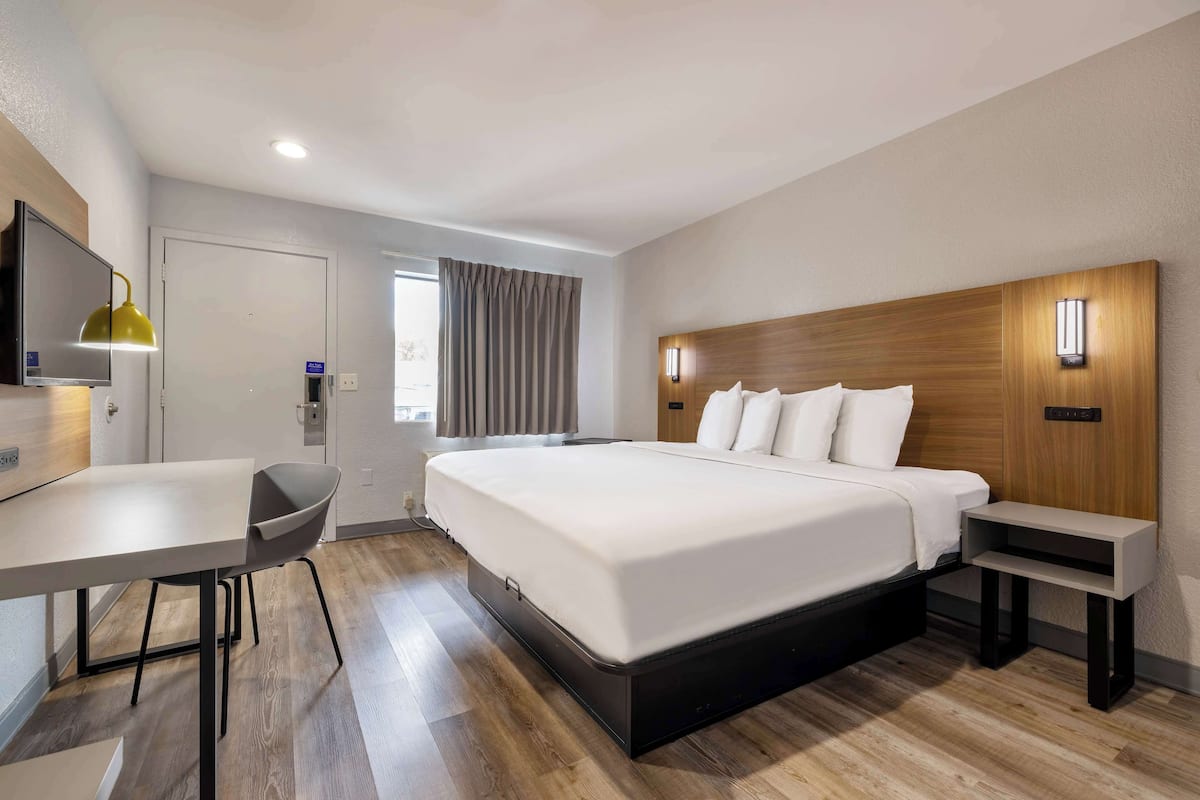 Työpöytä, ilmainen Wi-Fi