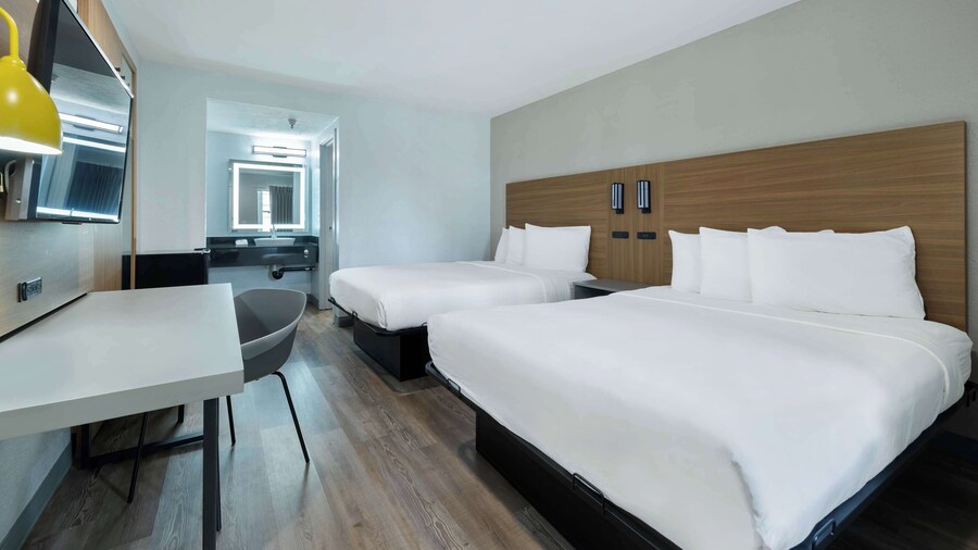 Motel 6 Santa Ana, CA