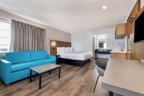 Standard-Suite, 1 Queen-Bett, Nichtraucher | Schreibtisch, kostenloses WLAN