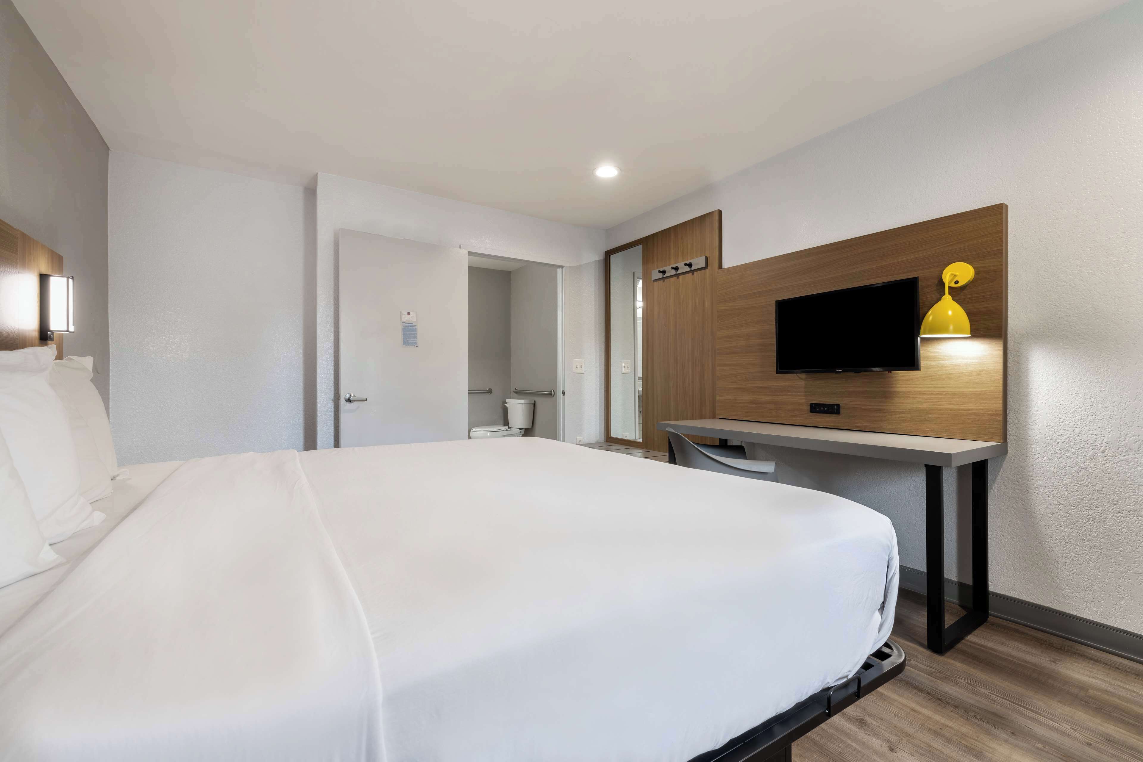 Photo - Motel 6-Santa Ana, CA