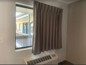 Työpöytä, ilmainen Wi-Fi