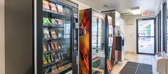 內華達斯帕克斯 - 機場 - 斯帕克斯 - 6 號汽車旅館