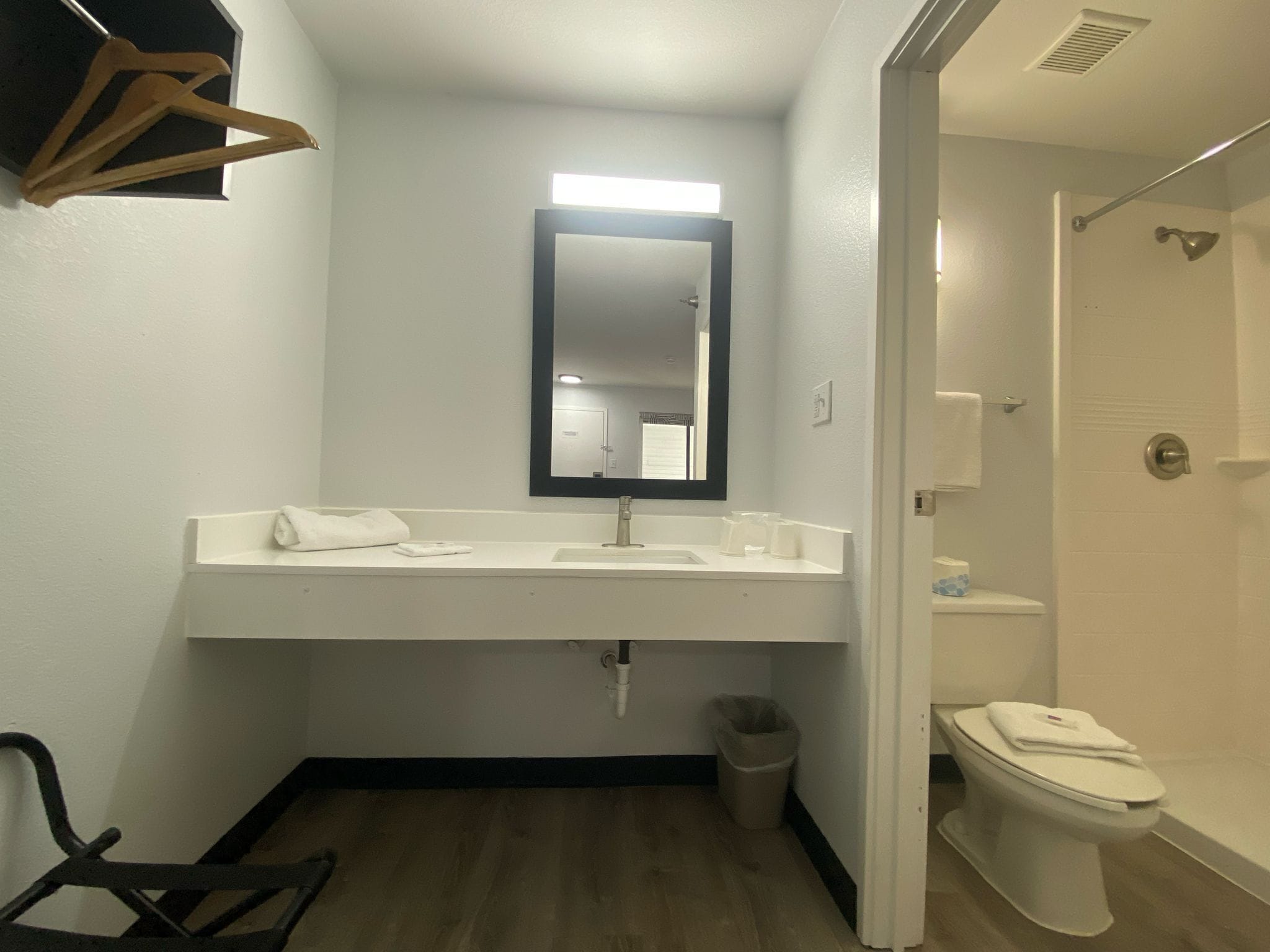 Combined shower/tub, hair dryer (on request), towels