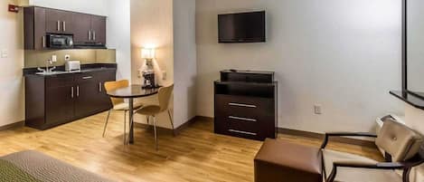 Iron/ironing board, free WiFi, bed sheets, alarm clocks