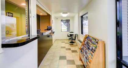 Studio 6 Midwest City, OK - Oklahoma City