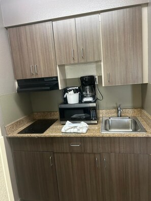 1 bedroom, individually decorated, individually furnished, desk