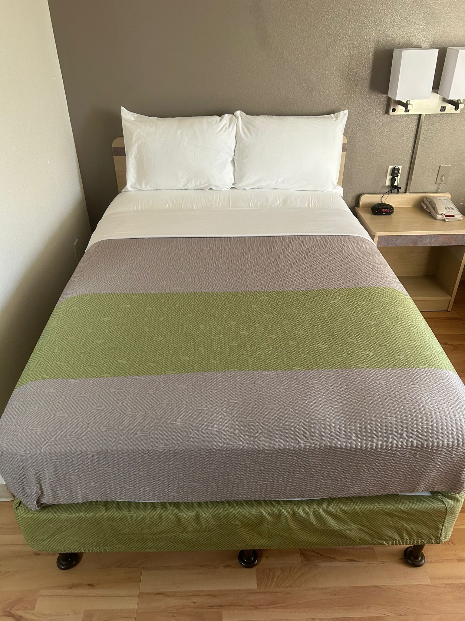 標準客房, 2 張標準雙人床, 非吸煙房 | 獨特設計、獨特裝修、書桌、手提電腦工作空間