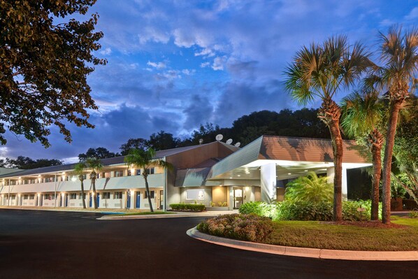 Exterior - Studio 6 Jacksonville, FL - Baymeadows (Jacksonville)