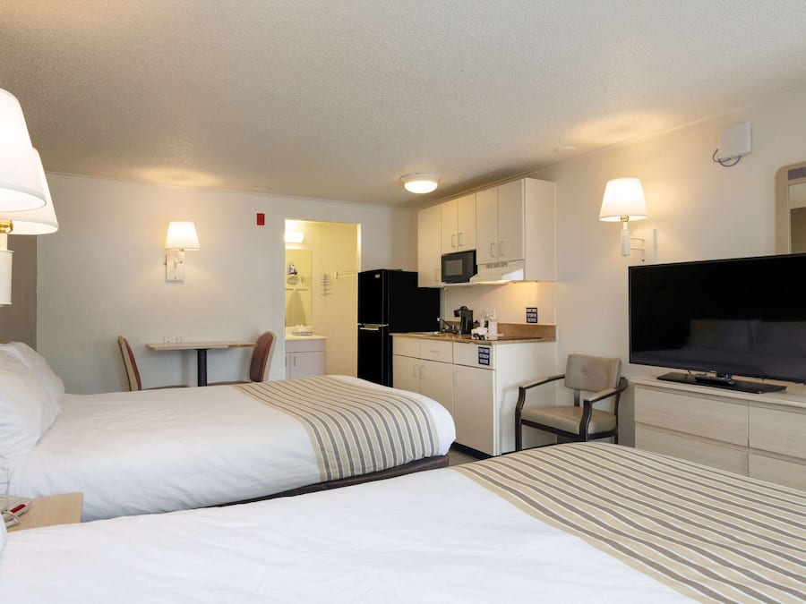 Desk, free WiFi, bed sheets, alarm clocks