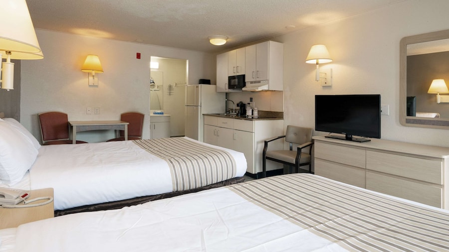 Suburban Studios Mentor - Cleveland Northeast