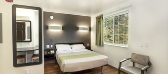 Studio 6 East Brunswick, NJ - NYC Area