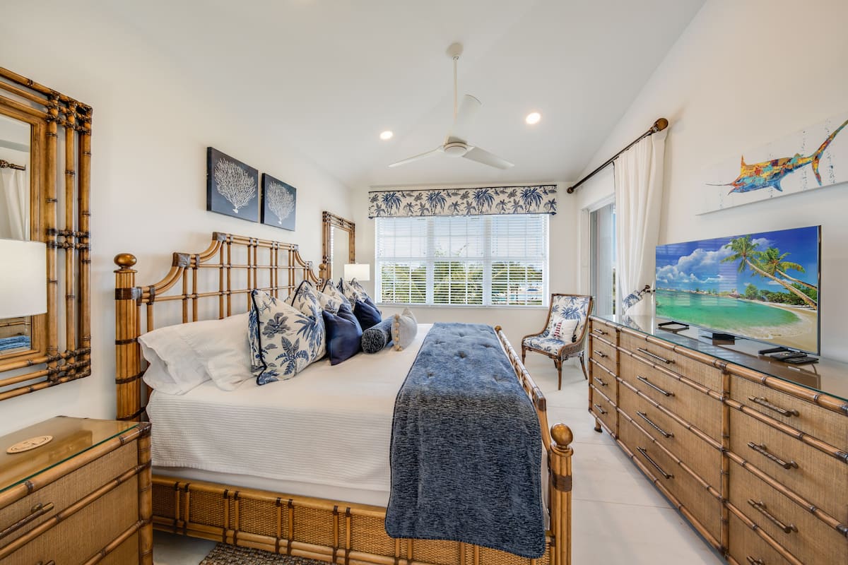 Condo, 4 Bedrooms, Sea View (3 Bath) | Individually decorated, individually furnished, iron/ironing board