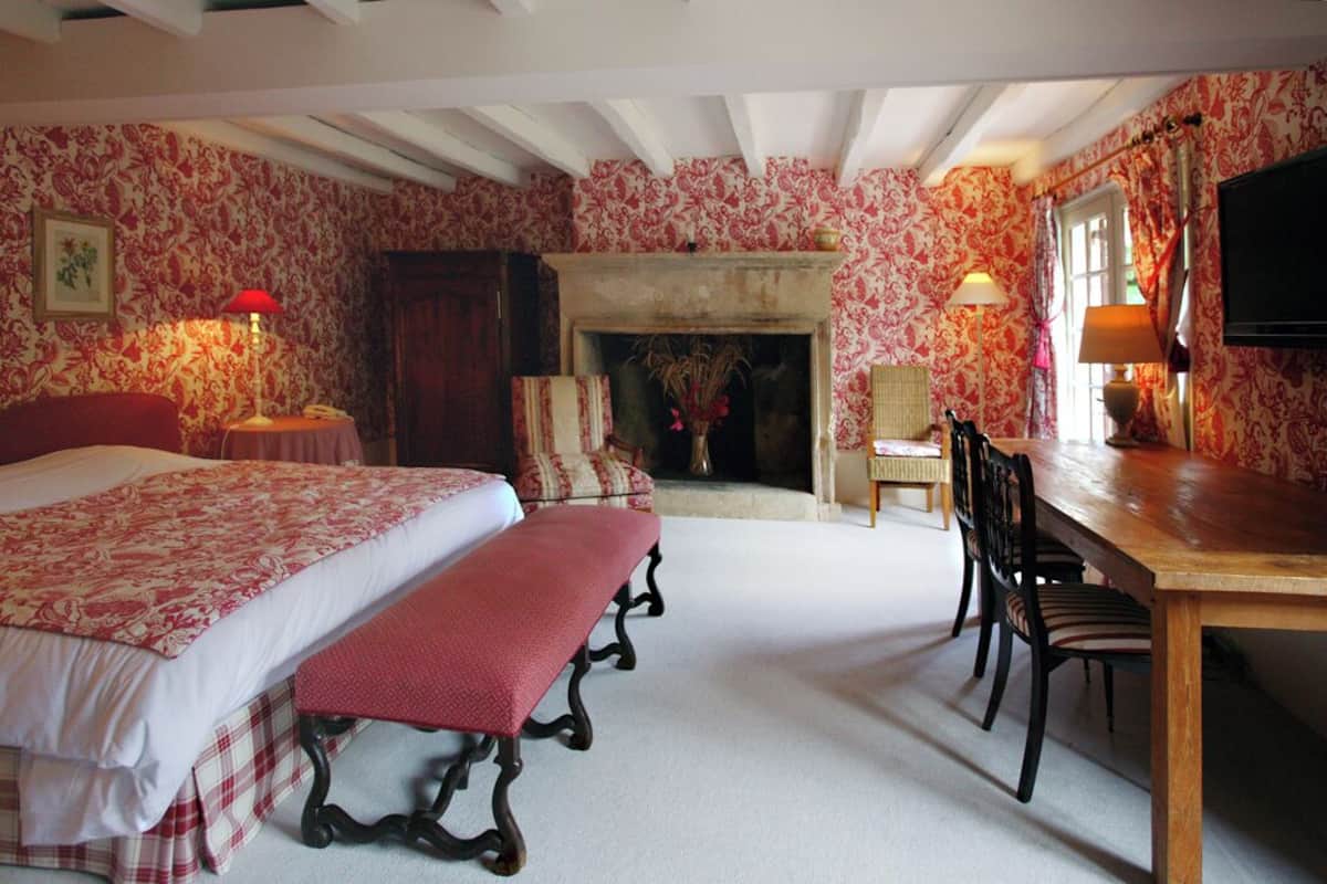 Gallery Double Room, 1 Bedroom, Terrace, Courtyard View | In-room safe, individually decorated, individually furnished, desk