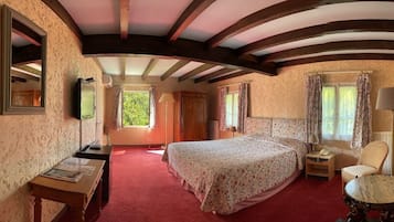 Family Suite, 2 Bedrooms, Connecting Rooms, Annex Building | In-room safe, individually decorated, individually furnished, desk