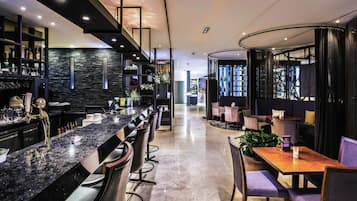 Bar (in der Unterkunft)