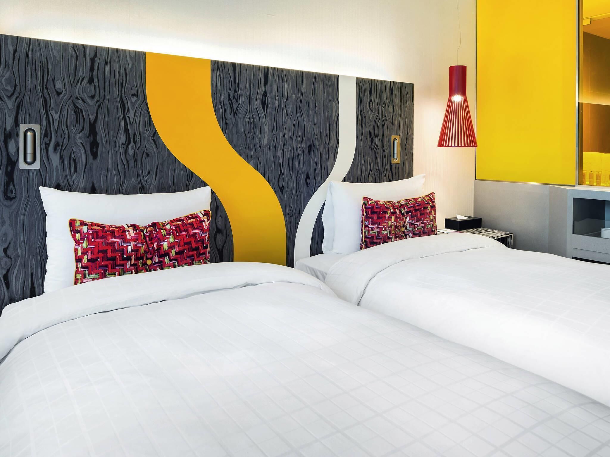Superior kamer, 2 eenpersoonsbedden | Luxe beddengoed, een minibar met enkele gratis items