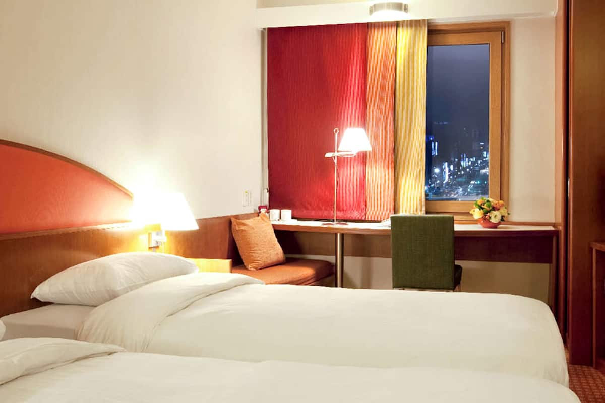 Standard Room, 2 Twin Beds | View from room