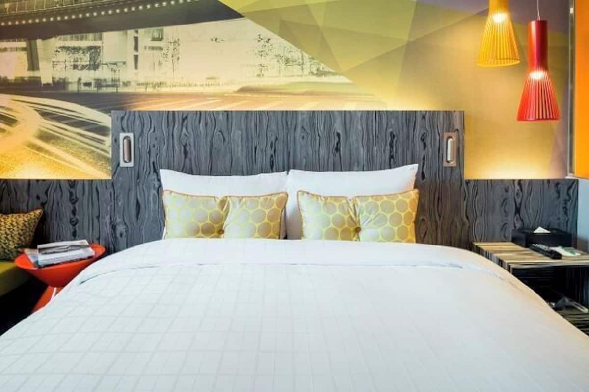 1 bedroom, premium bedding, free minibar items, in-room safe