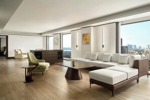 Suite, 1 King Bed, Non Smoking | Living room
