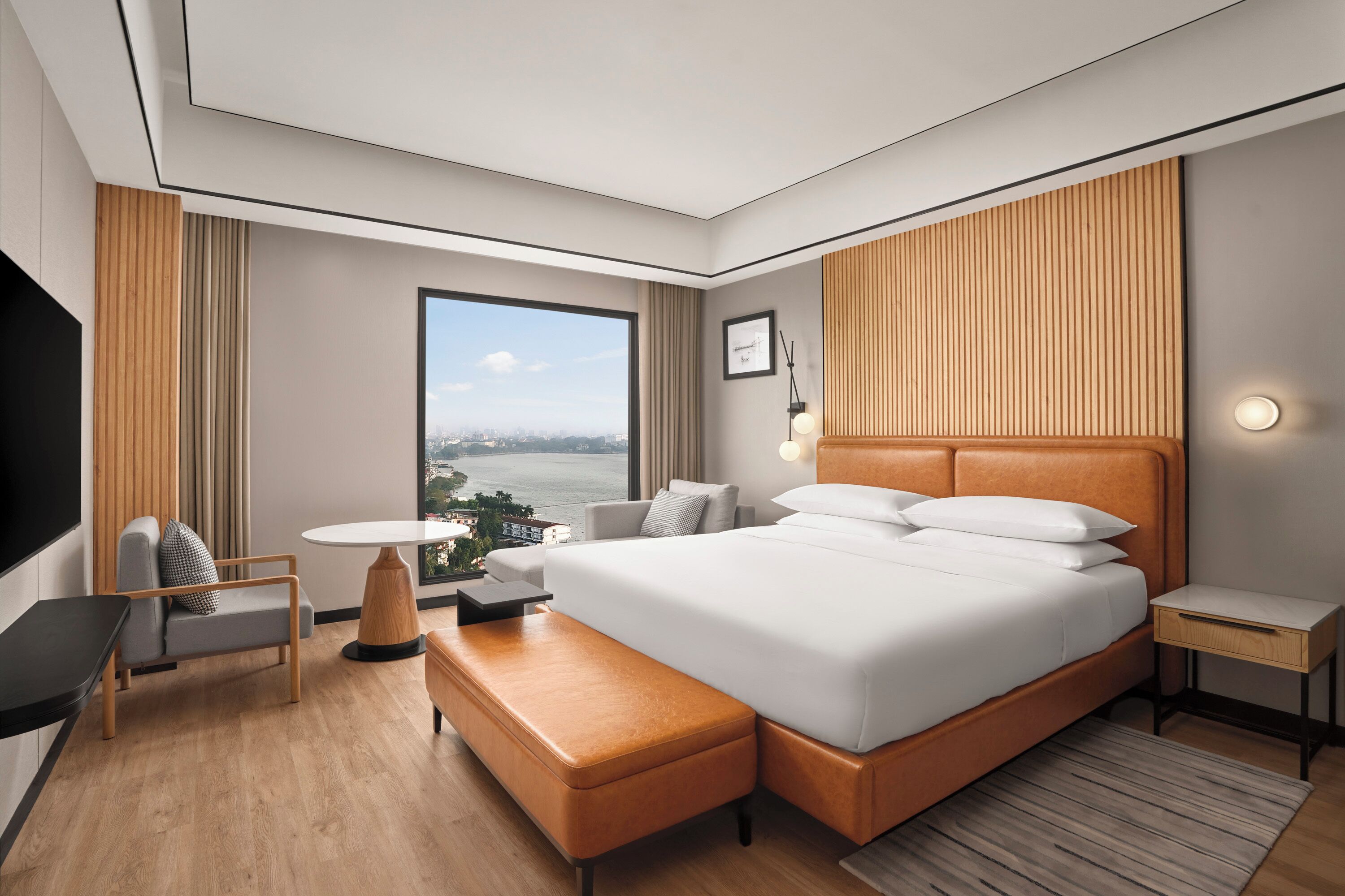 Club Room, 1 King Bed | Select Comfort beds, minibar, in-room safe, desk