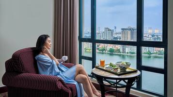 Daily buffet breakfast (USD 25 per person)