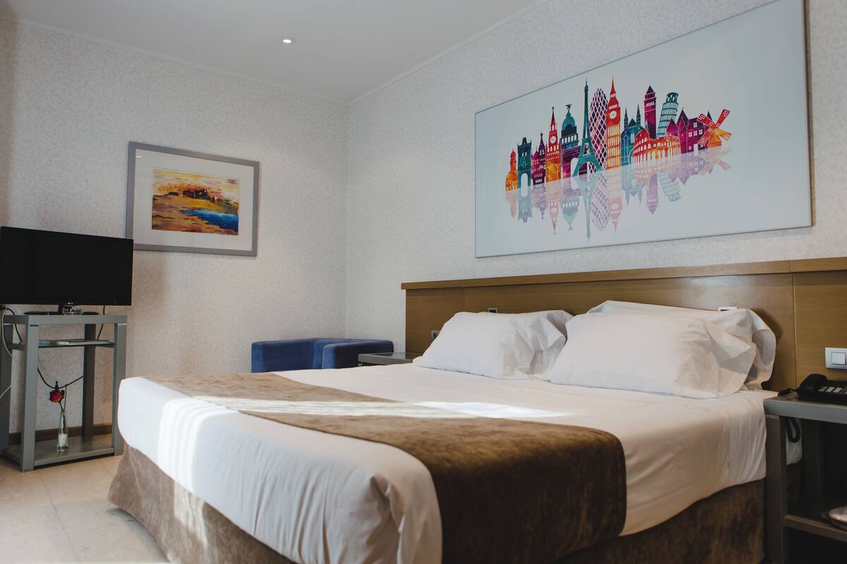 Minibar, in-room safe, individually decorated, individually furnished