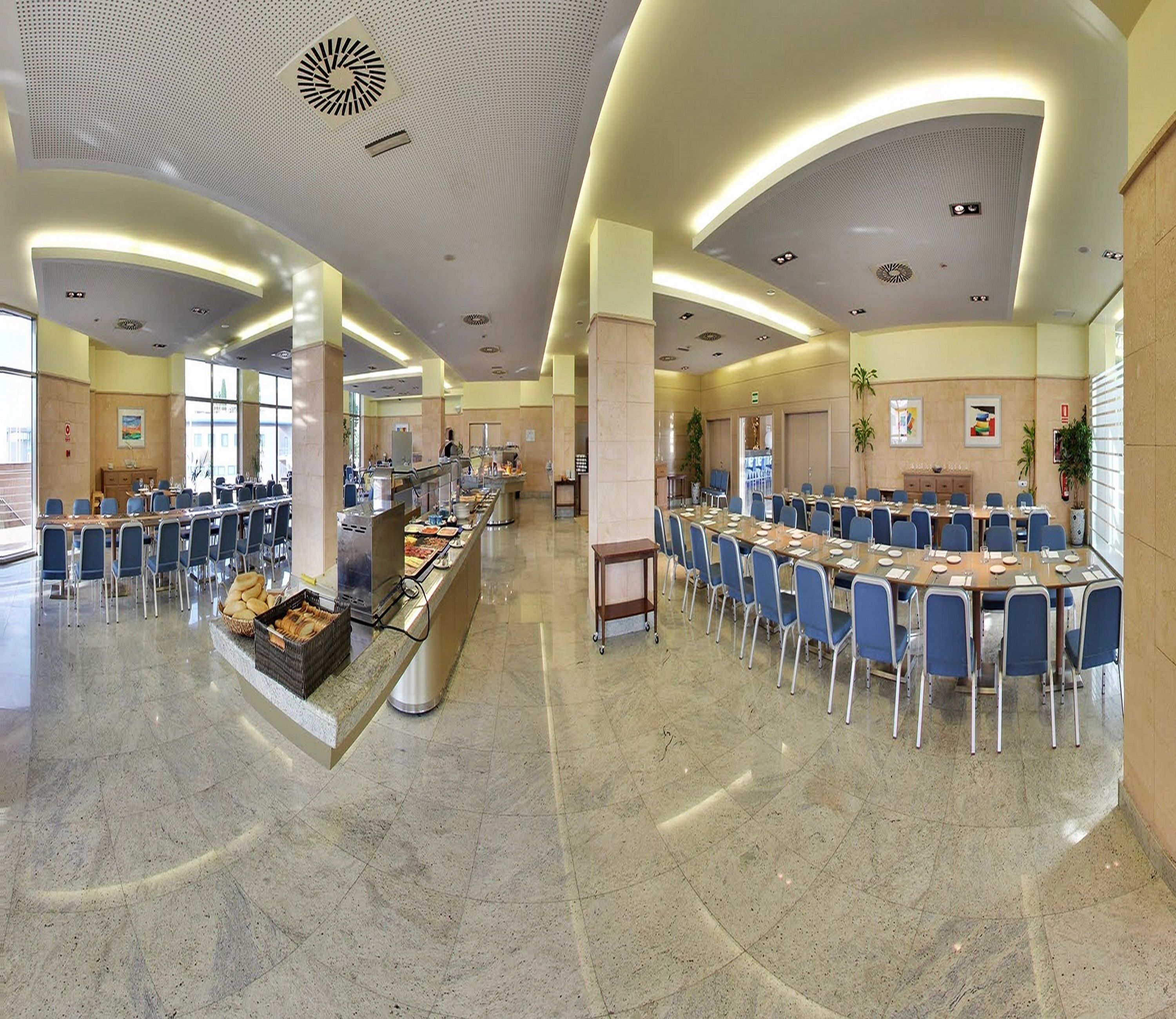 Daily buffet breakfast (EUR 14.00 per person)