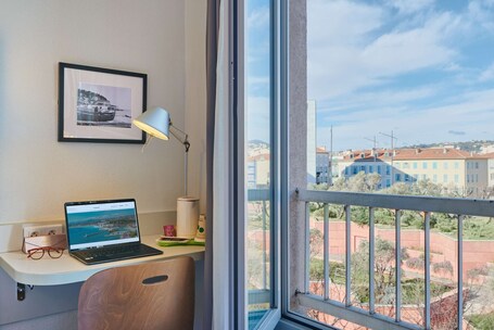 Room amenity