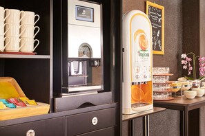 Daily buffet breakfast (EUR 12.90 per person)