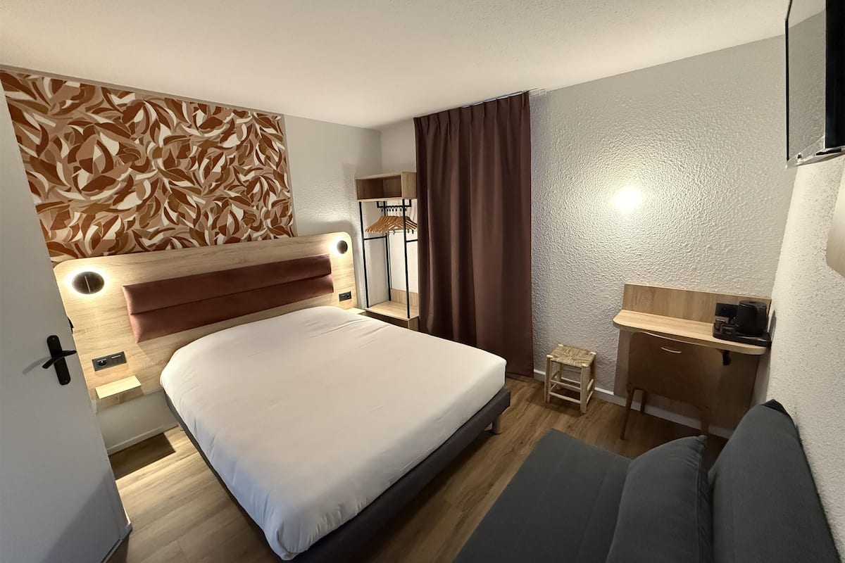 Camera Standard, 1 letto queen, non fumatori (with Single Sofabed) | Biancheria da letto di alta qualità, materassi Select Comfort