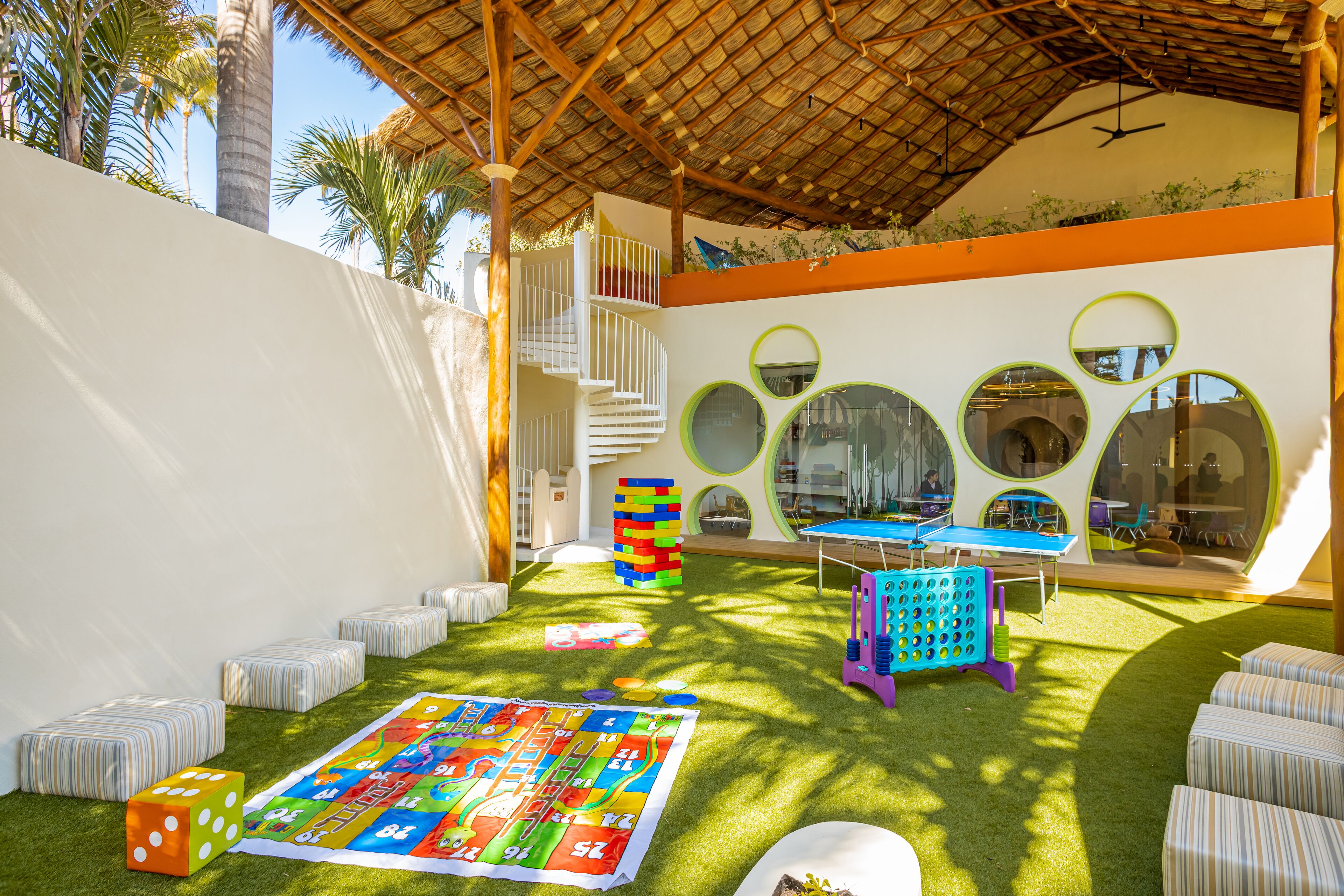 Children’s play area – outdoor