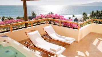 One Bedroom Governor Suite | Terraza o patio