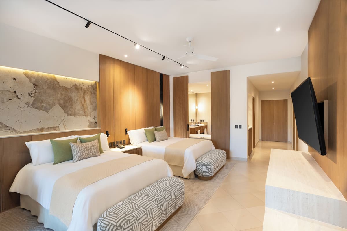 Ropa de cama de alta calidad, edredón y minibar