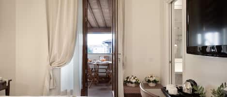 Ropa de cama de alta calidad y minibar