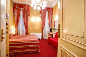 Junior Suite | Premium bedding, minibar, in-room safe, desk - Ca' San Polo (Venice)