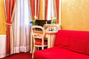 Junior Suite | 1 bedroom, premium bedding, minibar, in-room safe