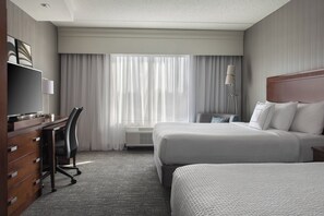 Hypo-allergenic bedding, in-room safe, desk, blackout drapes