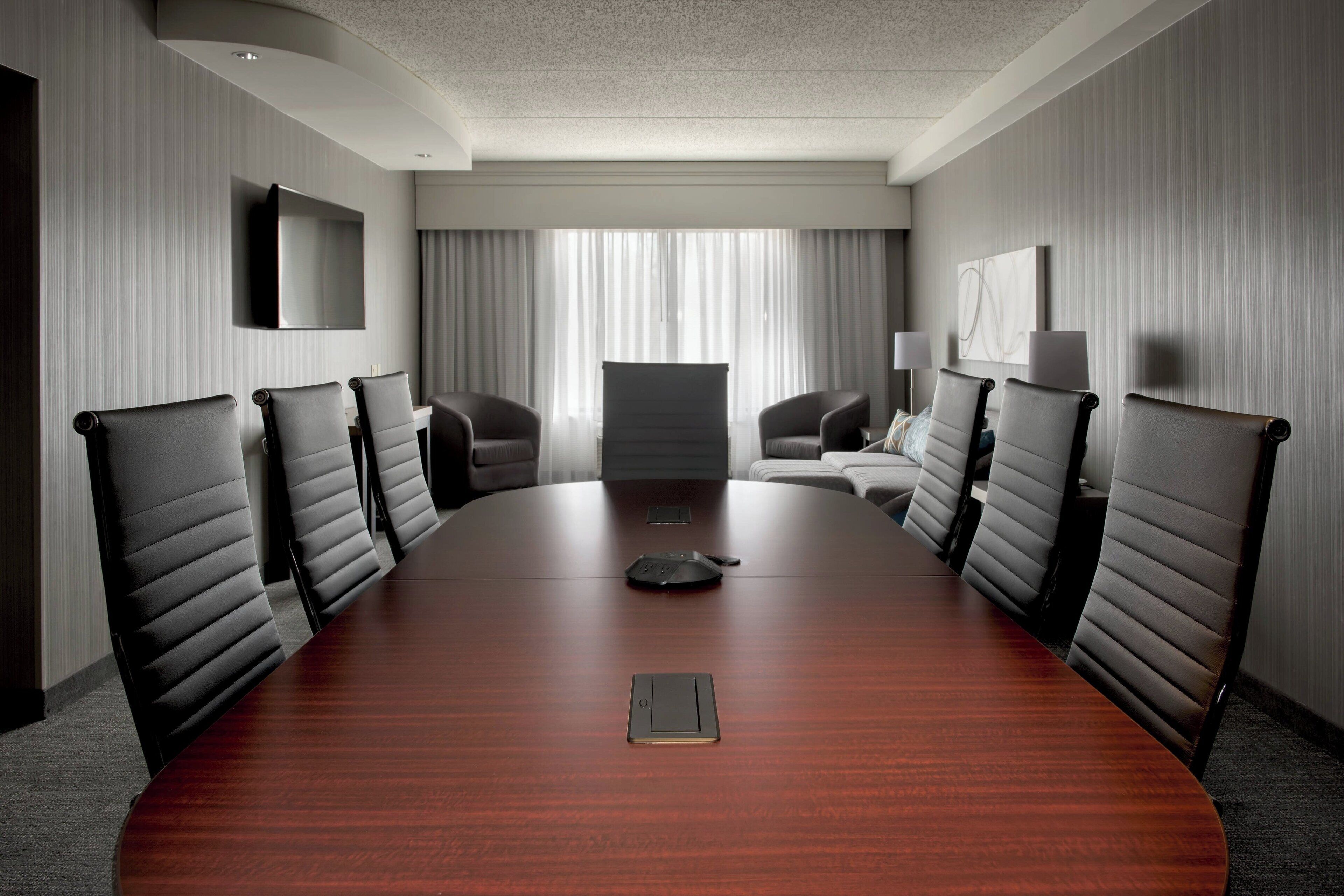 executive suite, 1 king bed with sofa bed | meeting facility