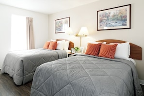Traditional Studio, 2 Double Beds, Non Smoking, Kitchen | 1 bedroom, desk, bed sheets