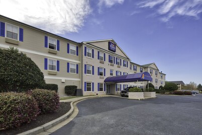 InTown Suites Extended Stay Anderson SC - Clemson University