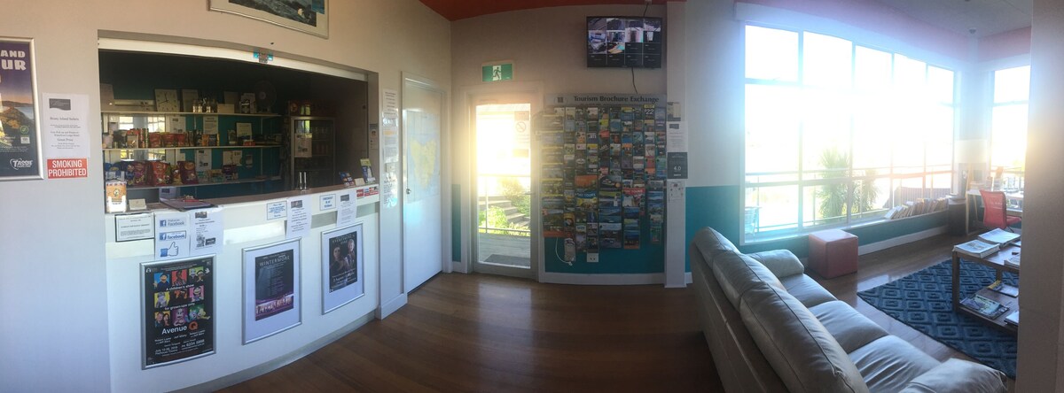 Waterfront Lodge Motel