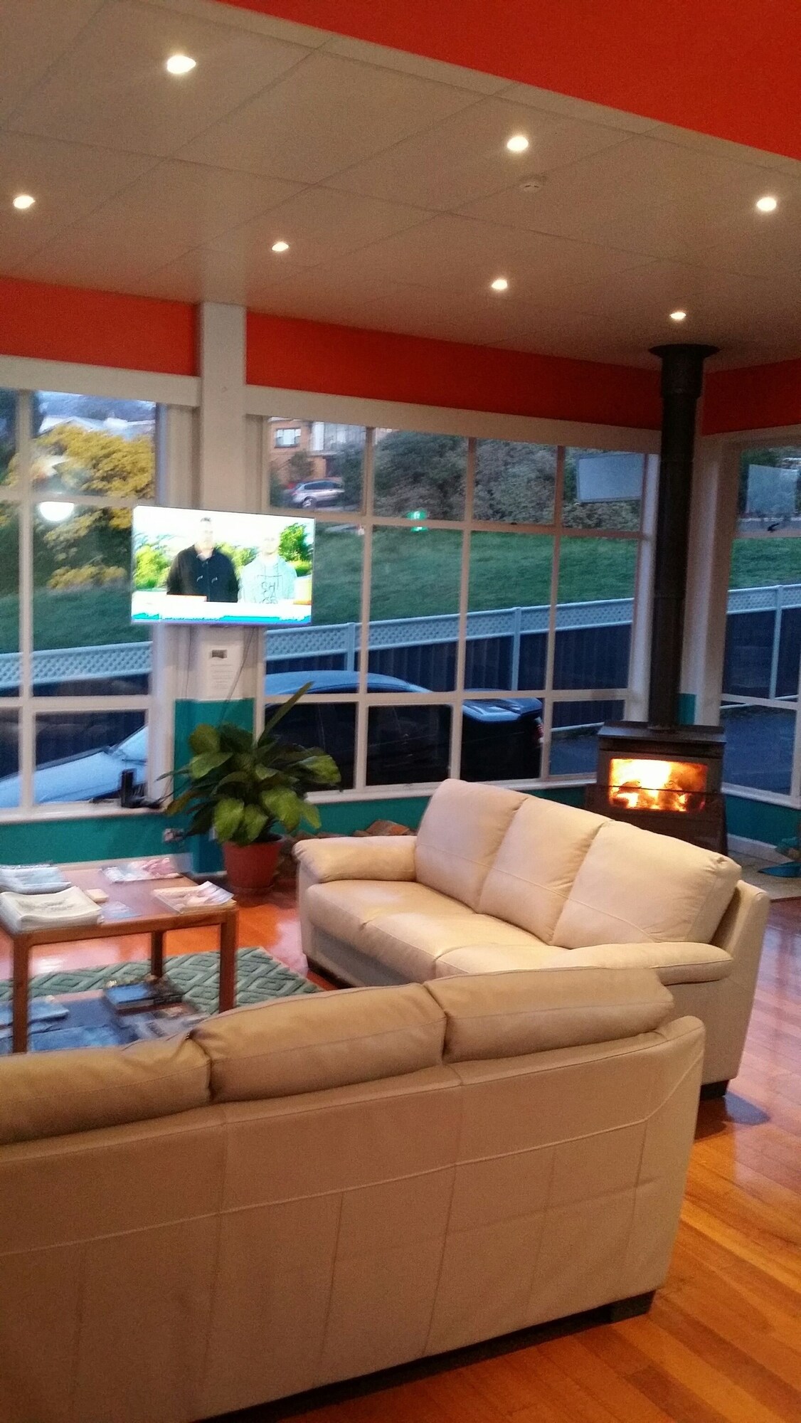 Waterfront Lodge Motel