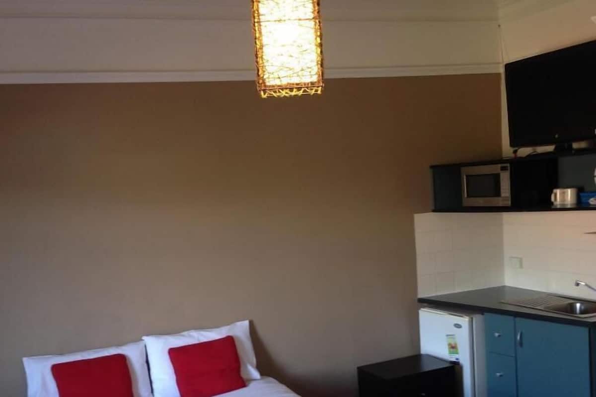 Budget Heritage Studio | 1 bedroom, individually furnished, laptop workspace, iron/ironing board