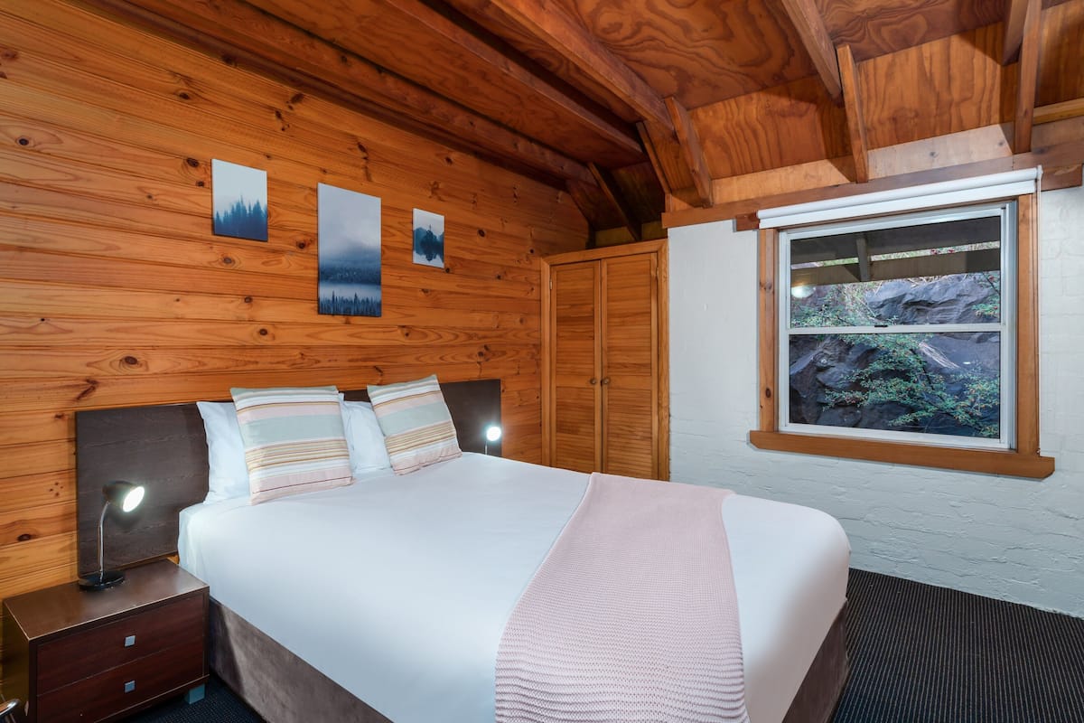 1 bedroom, in-room safe, individually decorated, individually furnished